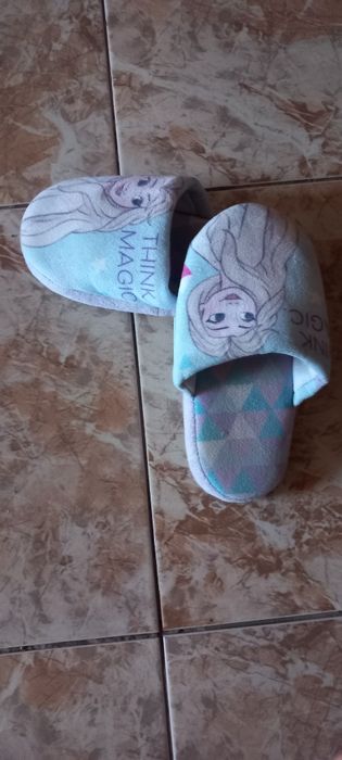 Papuci de casă pentru fetițe   numărul 30