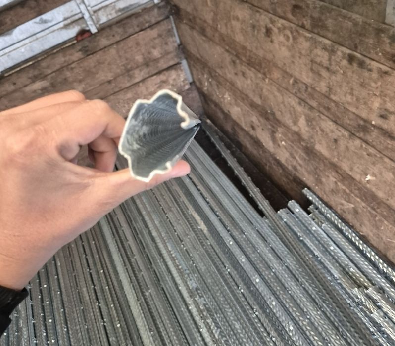 Spalieri metalic zincati noi nefolosite Lungime 2,40