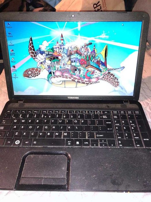 laptop Toshiba Satelite i3