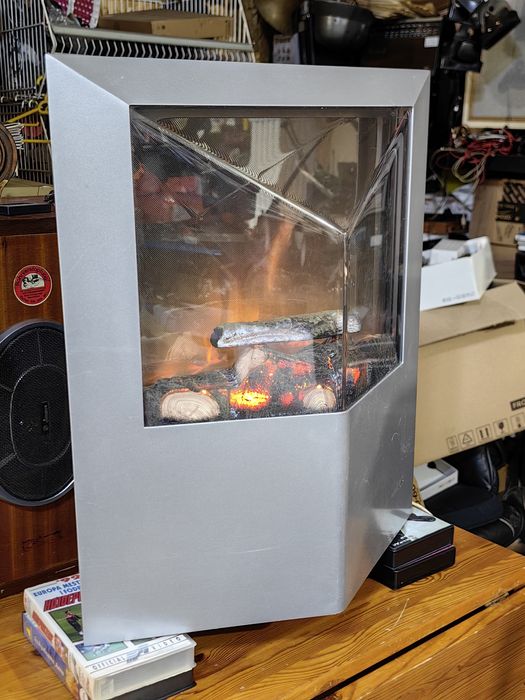 Електрическа печка тип камина