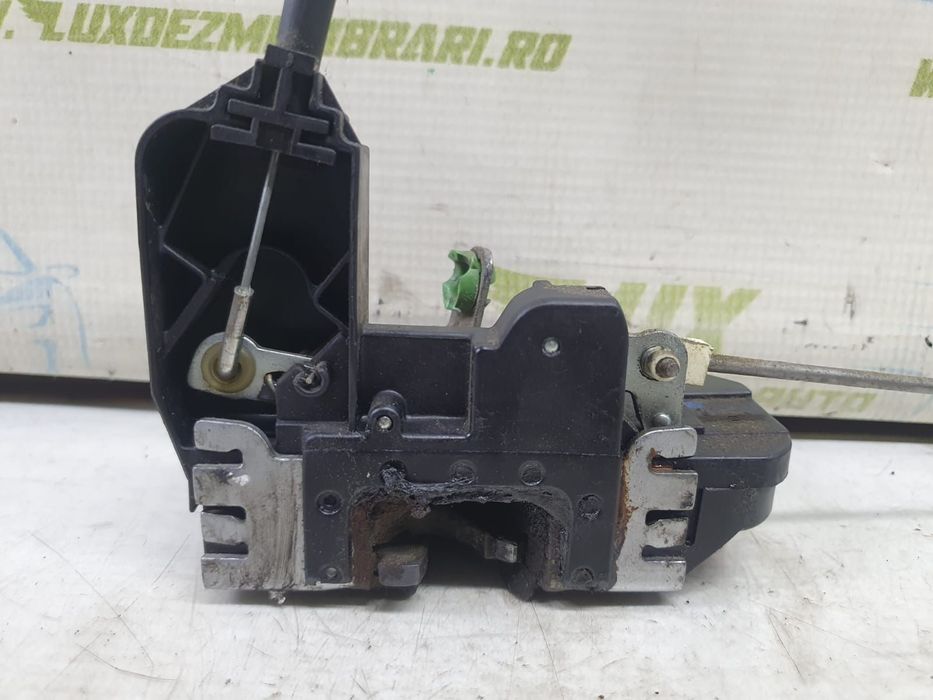 Broasca stanga spate 24414136 Opel Corsa C [2000 - 2003] 1.2 benzina