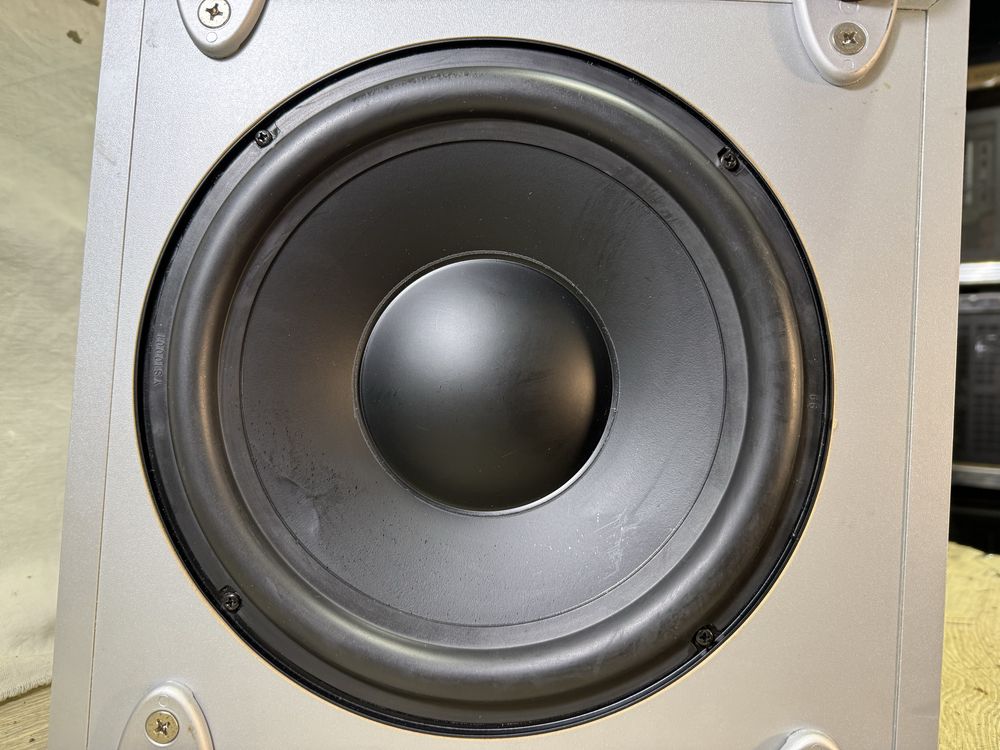 10” Активен Subwoofer KEF