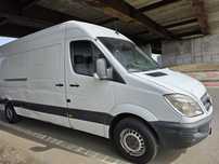 Mercedes-Sprinter 319