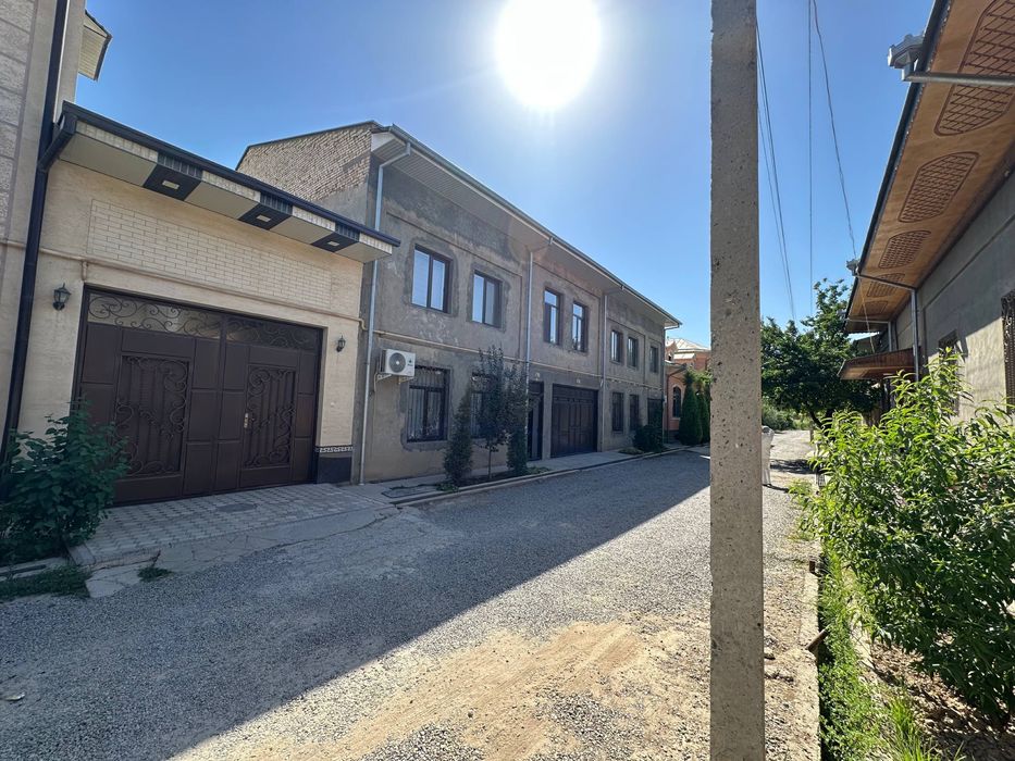 Уй сотилади 9,5 сотих