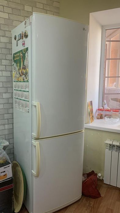 Продам холодильник LG
