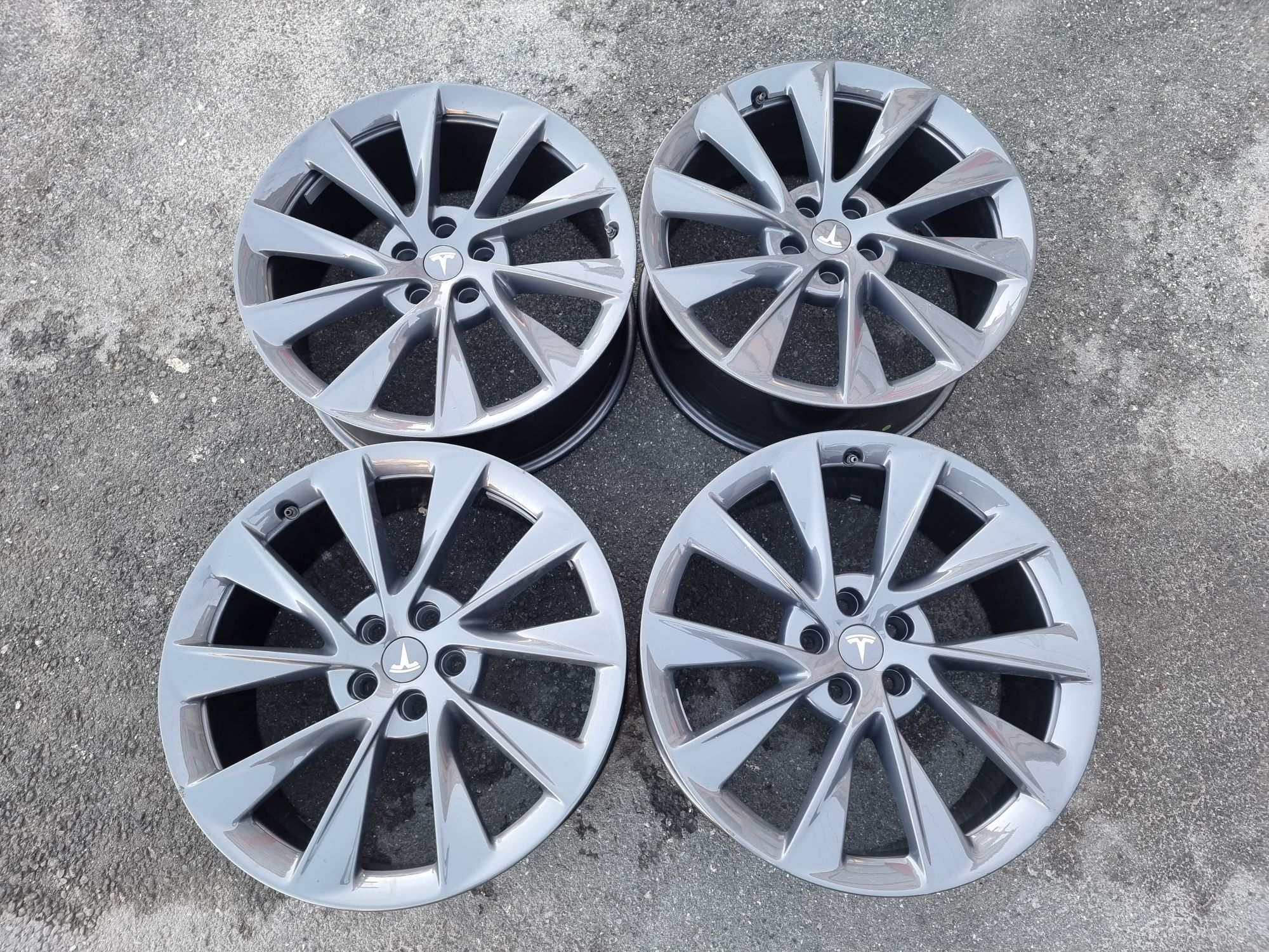 21цола 5x120 Tesla S,Тесла S 4бр Оригинални