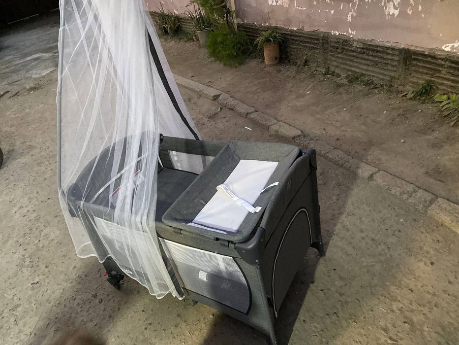 Совершенно новая детская кроватка