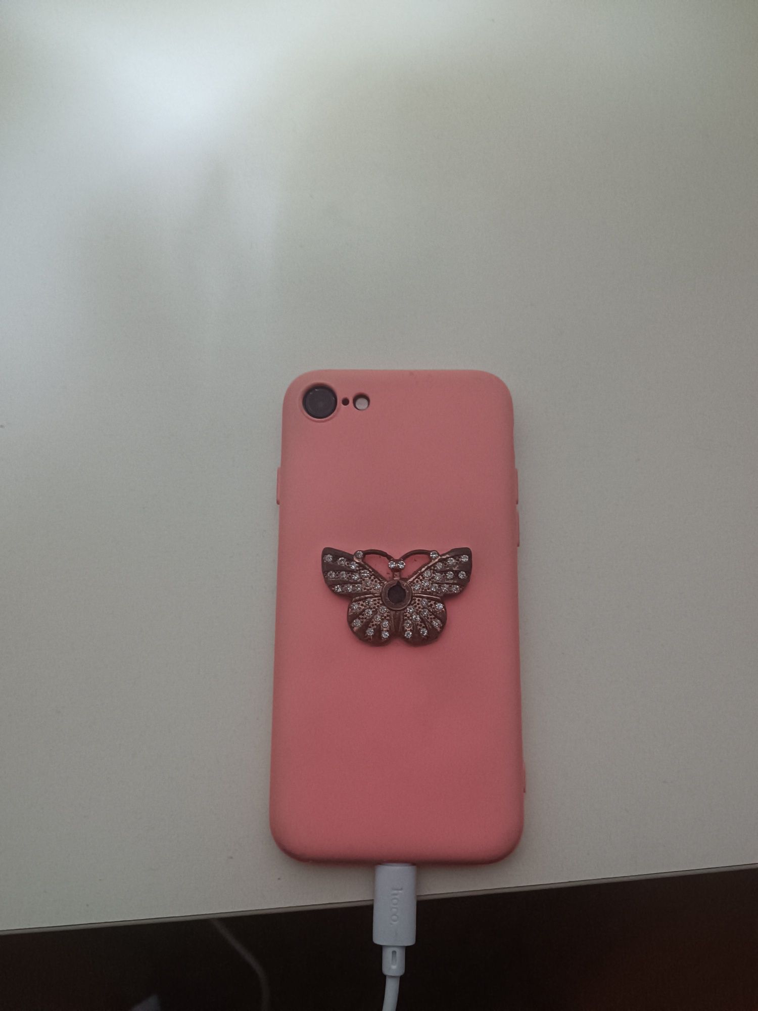 Iphon 8.черен цвят.