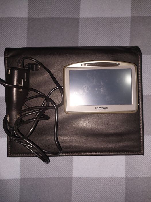 Vand Tomtom  in stare de functionare
