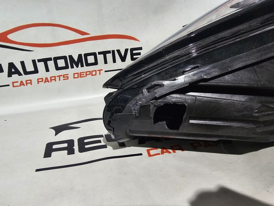 Far dreapta led Maserati Grecale