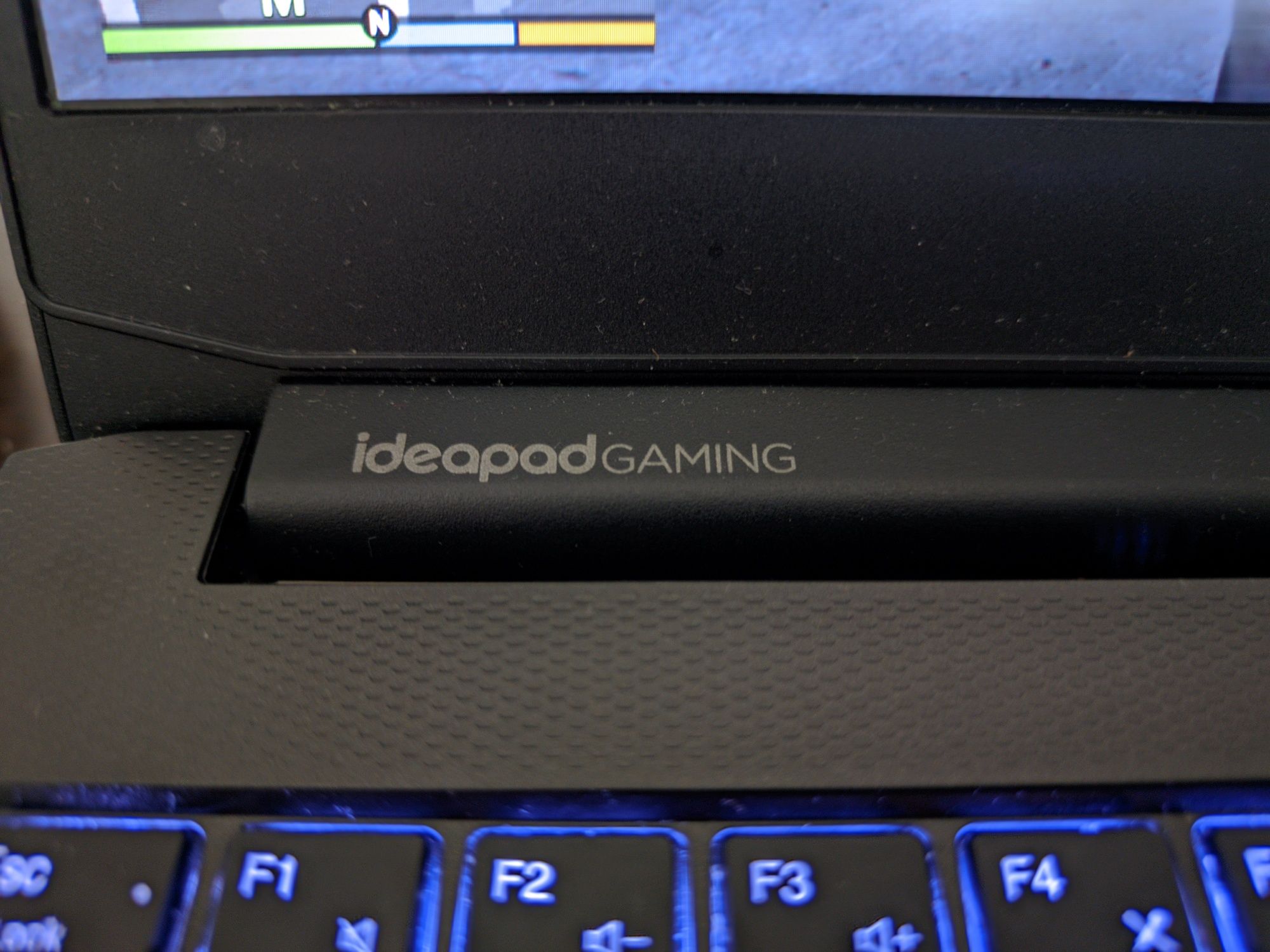 Игровой ноутбук Lenovo IdeaPad Gaming 3 [15IHU6] в идеальном состоянии