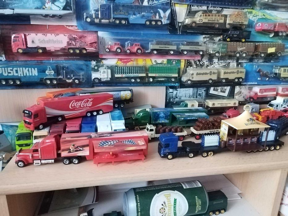 Голяма колекция от камиони Herpa