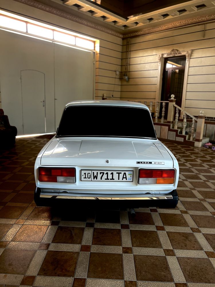Vaz 2107 ideal xolati 2011 yil tanirofka ruxsati bor srochna sotilad