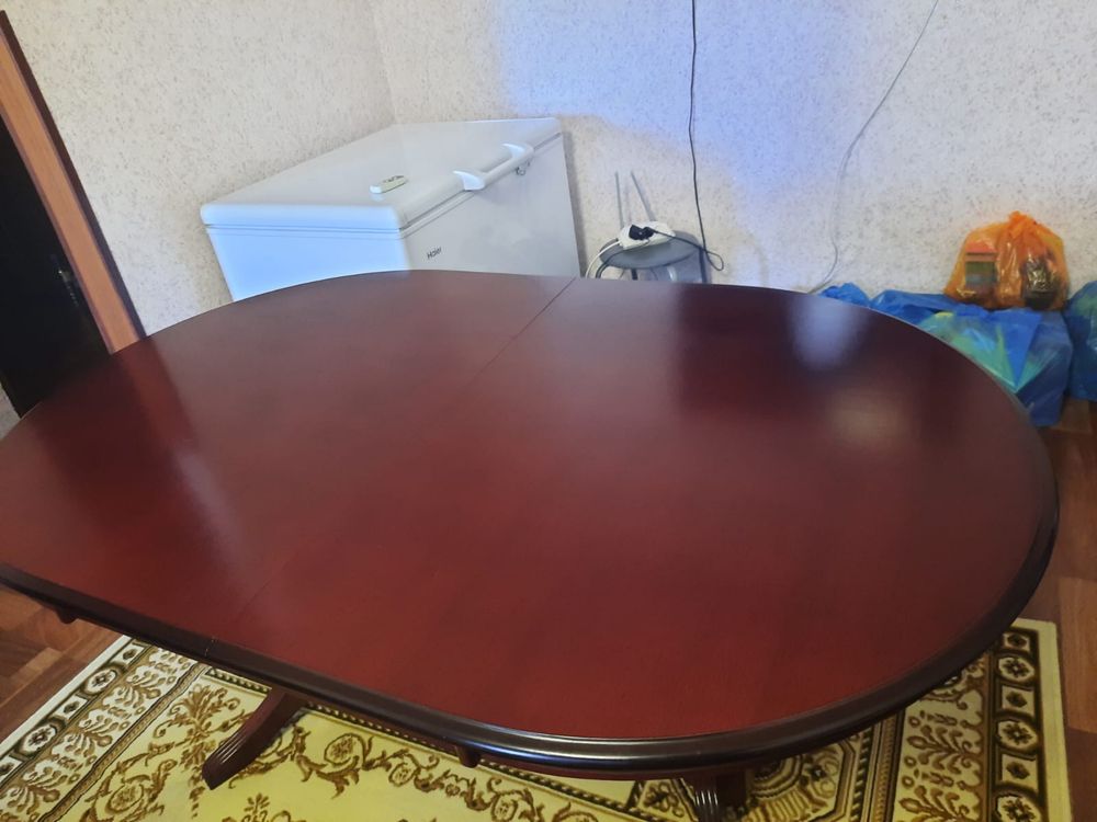 Продается гостевой стол