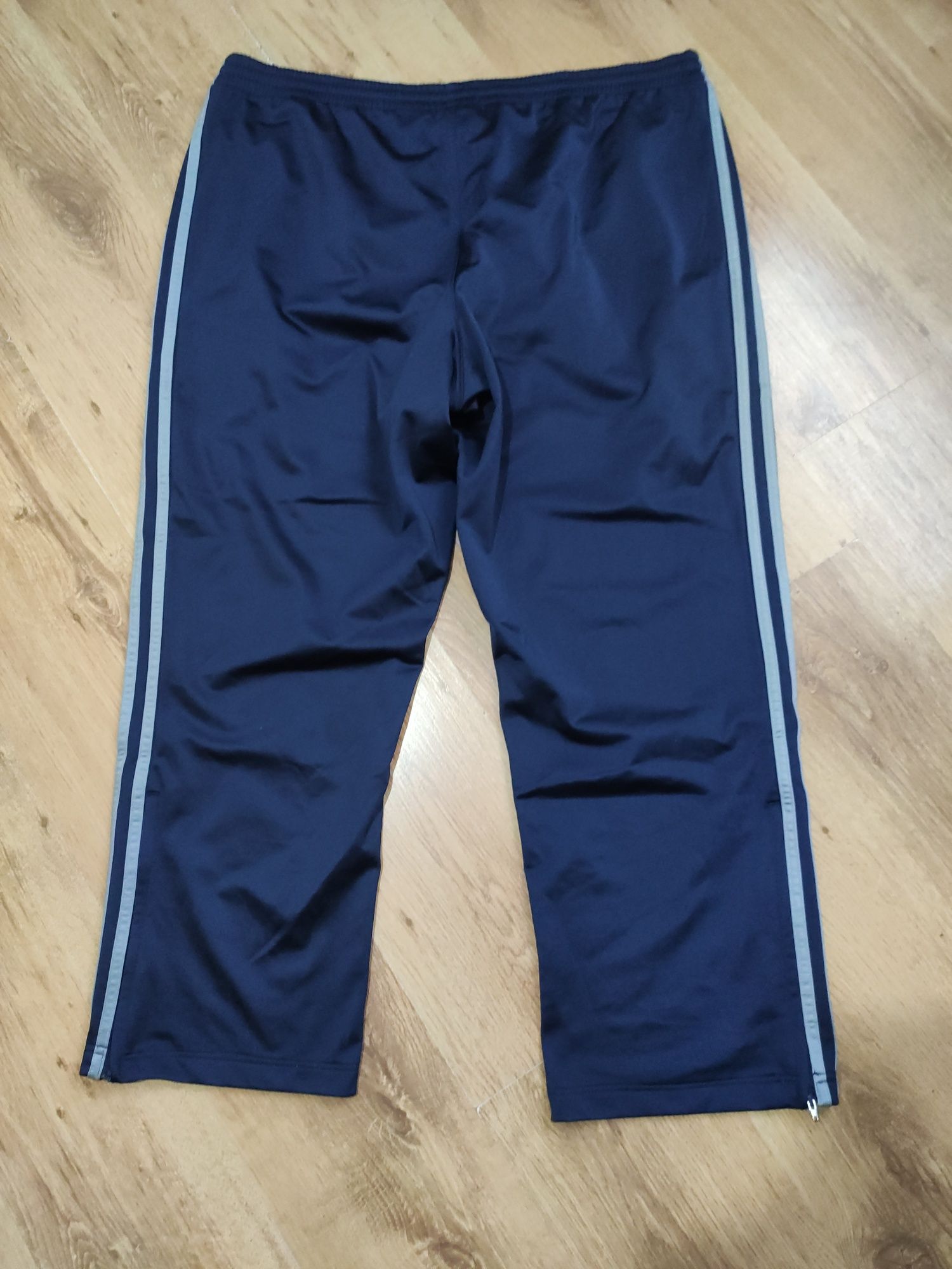 Pantaloni Adidas Originals drepți mărimea XL