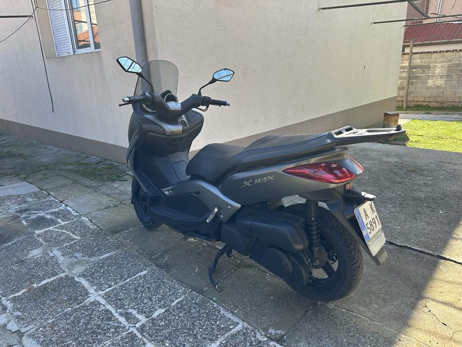Yamaha x-max 250