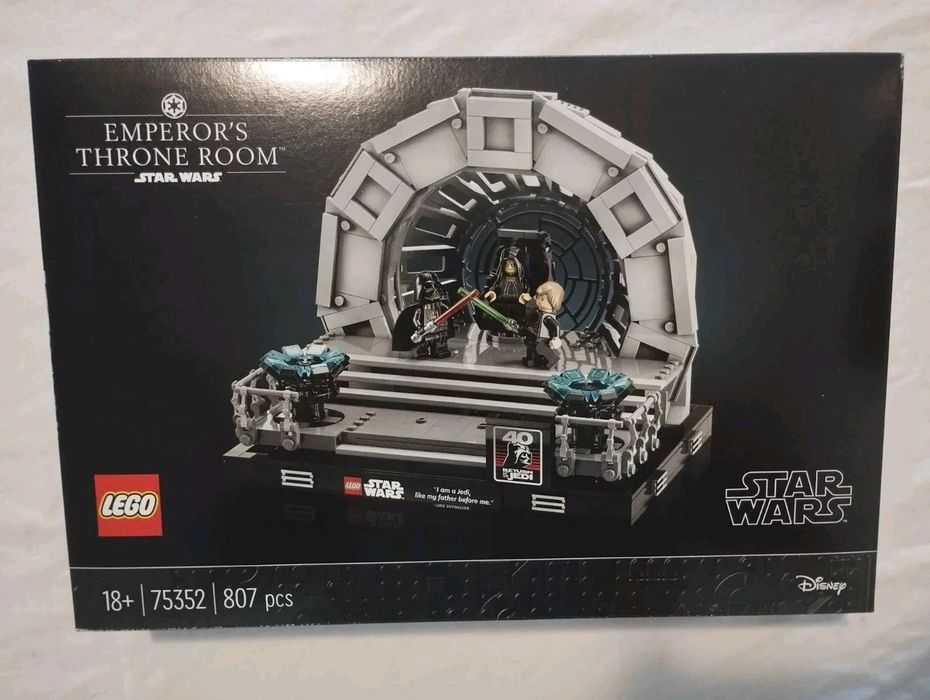 SIGILAT!! LEGO Star Wars  Diorama Sala tronului imparatului 75352
