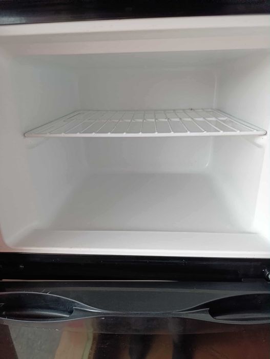 Хладилник с фризер камера Neo