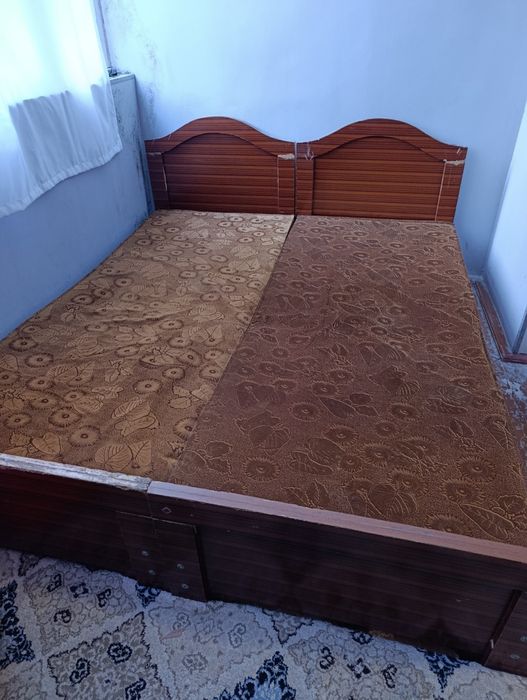 Spalni krovat sotiladi