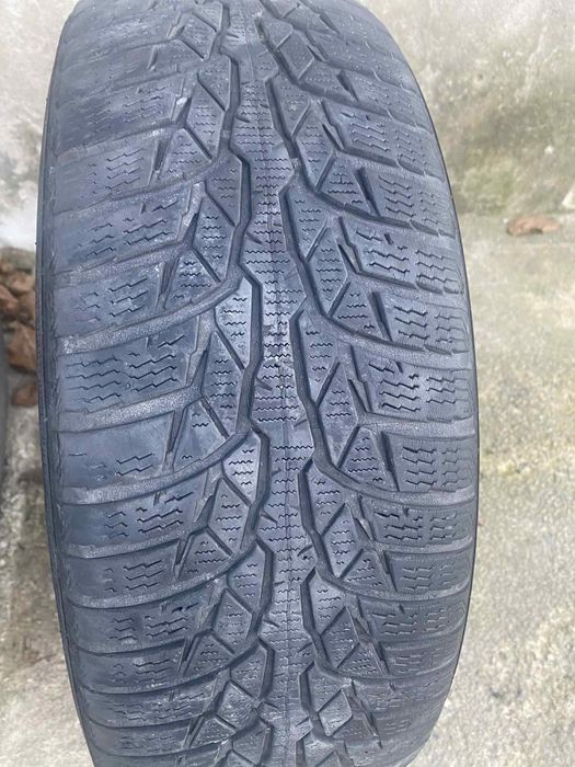 Vand anvelope iarna  195/65R15