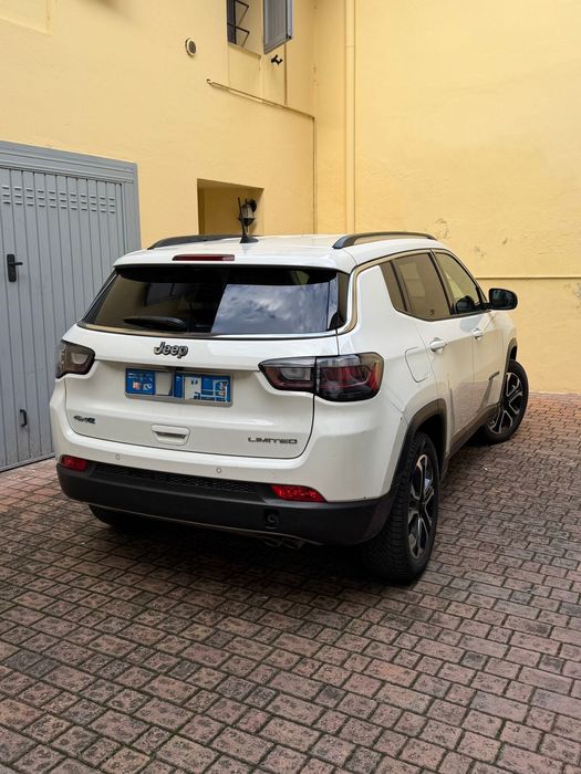 Vând Jeep Compas hybrid