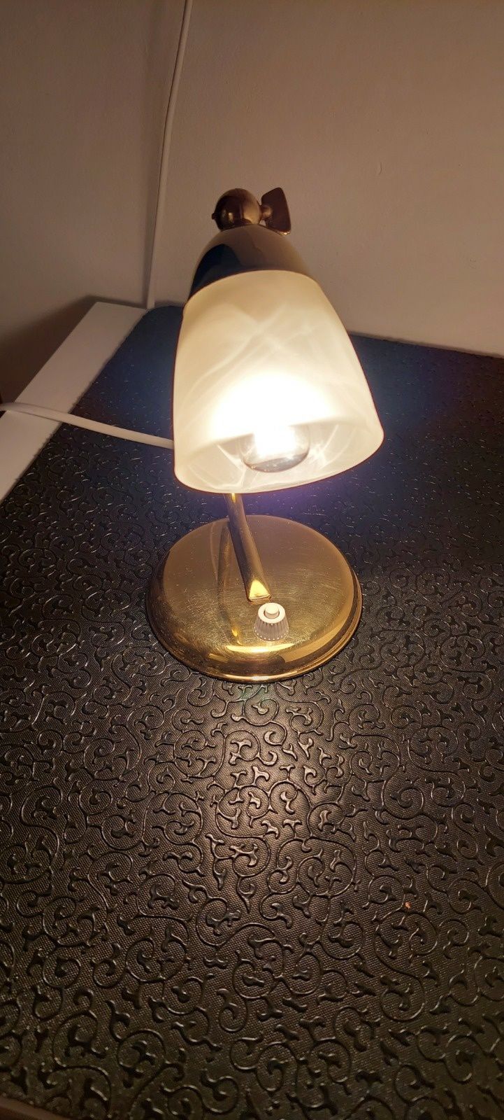 Lampa veioza vintage colectie alama sticla Finlanda 1960