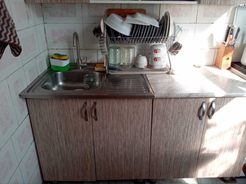 Oshxona mebel sotiladi xolati yaxshi