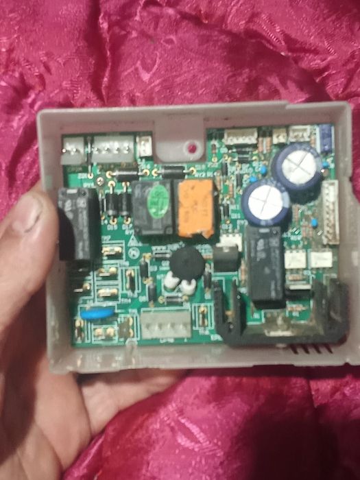 Vând placi de expresor Jura că noi