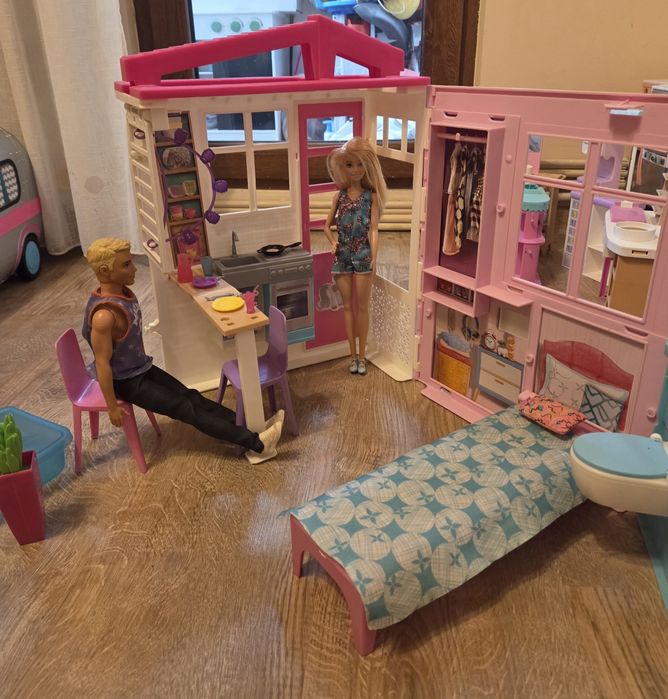 Rulota Barbie si Casa Barbie