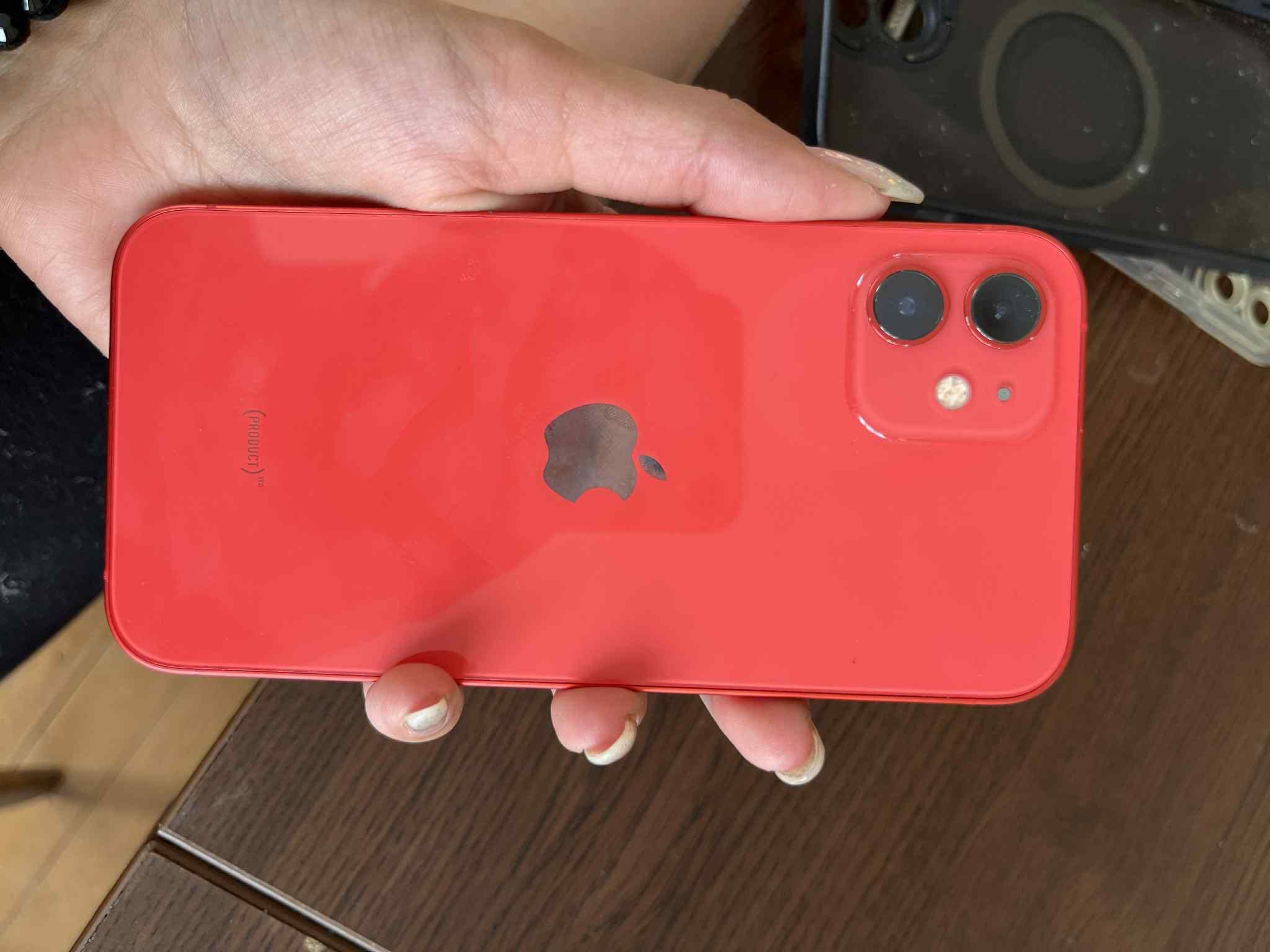 iPhone 12 128GB Red
