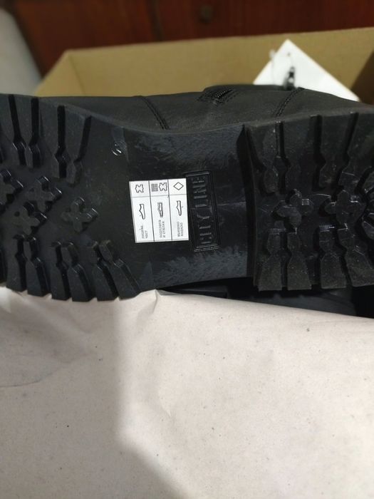 Нови кожени мъжки боти