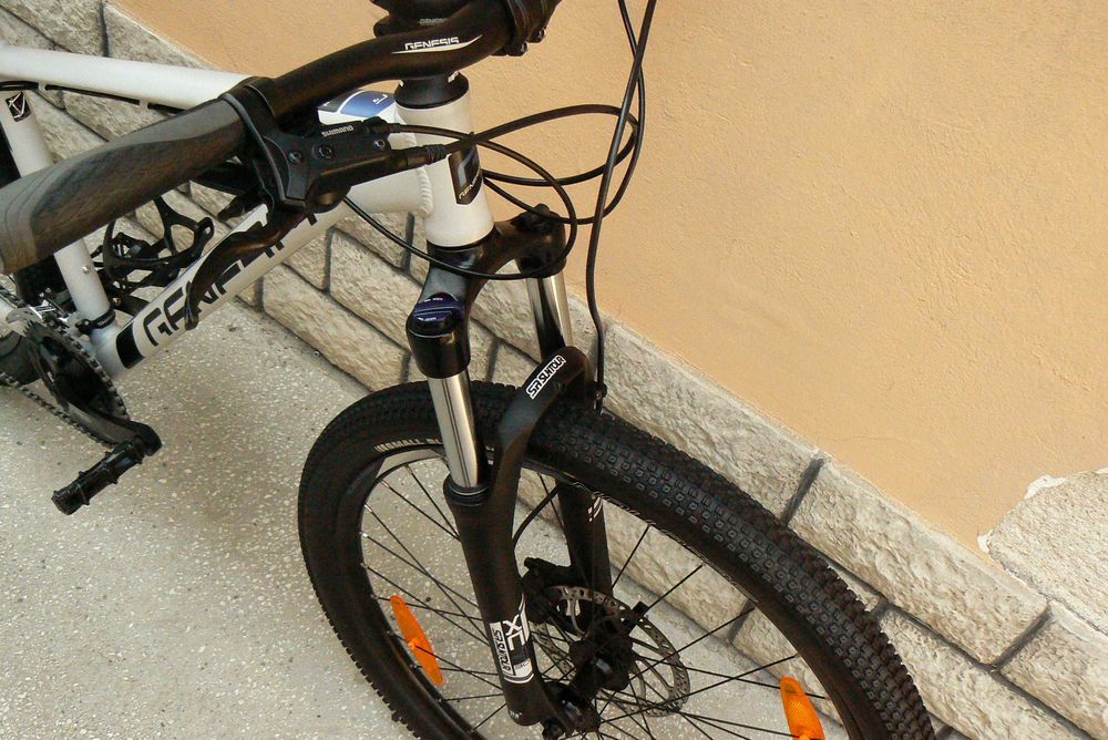 Bicicleta mountain bike Genesis 27.5