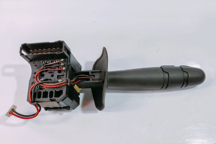 Maneta stergator Bloc Lumini 8200542094 / 34498155 Renault Symbol a 2