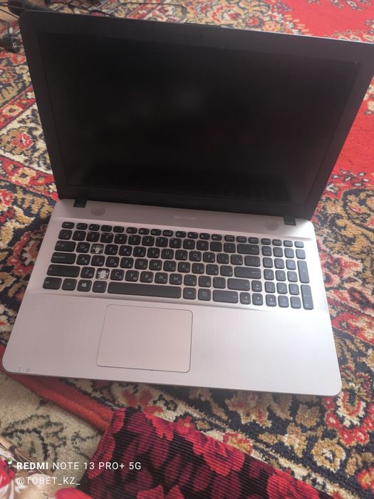 Ноутбук Asus core i3 6, ssd