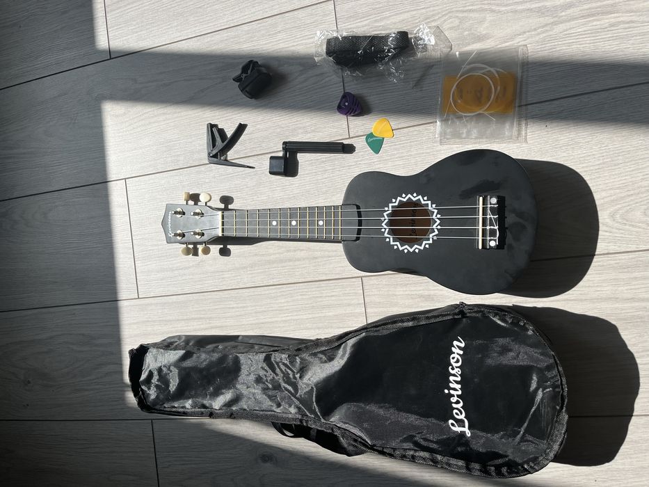 Укулеле Levinson US-10 BK PACK черный