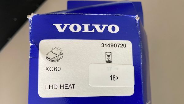 Set stergatoare parbriz cu incalzire PRODUS NOU Volvo XC60 2018+ 31490720