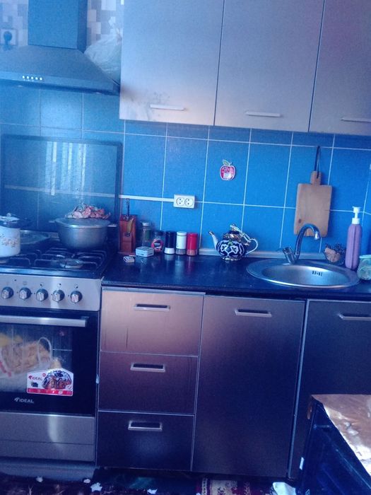 3 xonali uy sotiladi yoki 2 xonalikka almashtiriladi