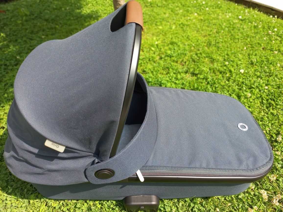 Кош за новородено Maxi Cosi Oria + аксесоари