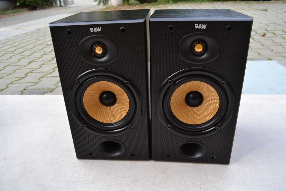 Boxe B&W model DM 601