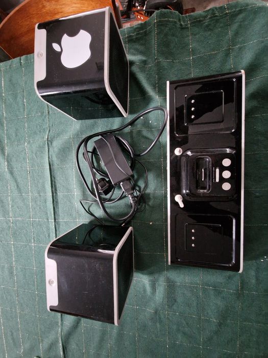 Griffin Technology Evolve pentru iPod cu boxe wireless