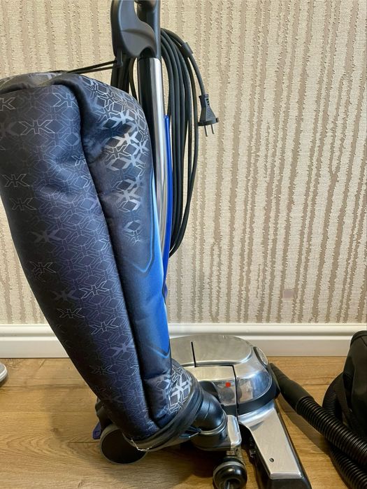 Kirby Avalir 2 – aspirator profesional complet echipat, ca nou