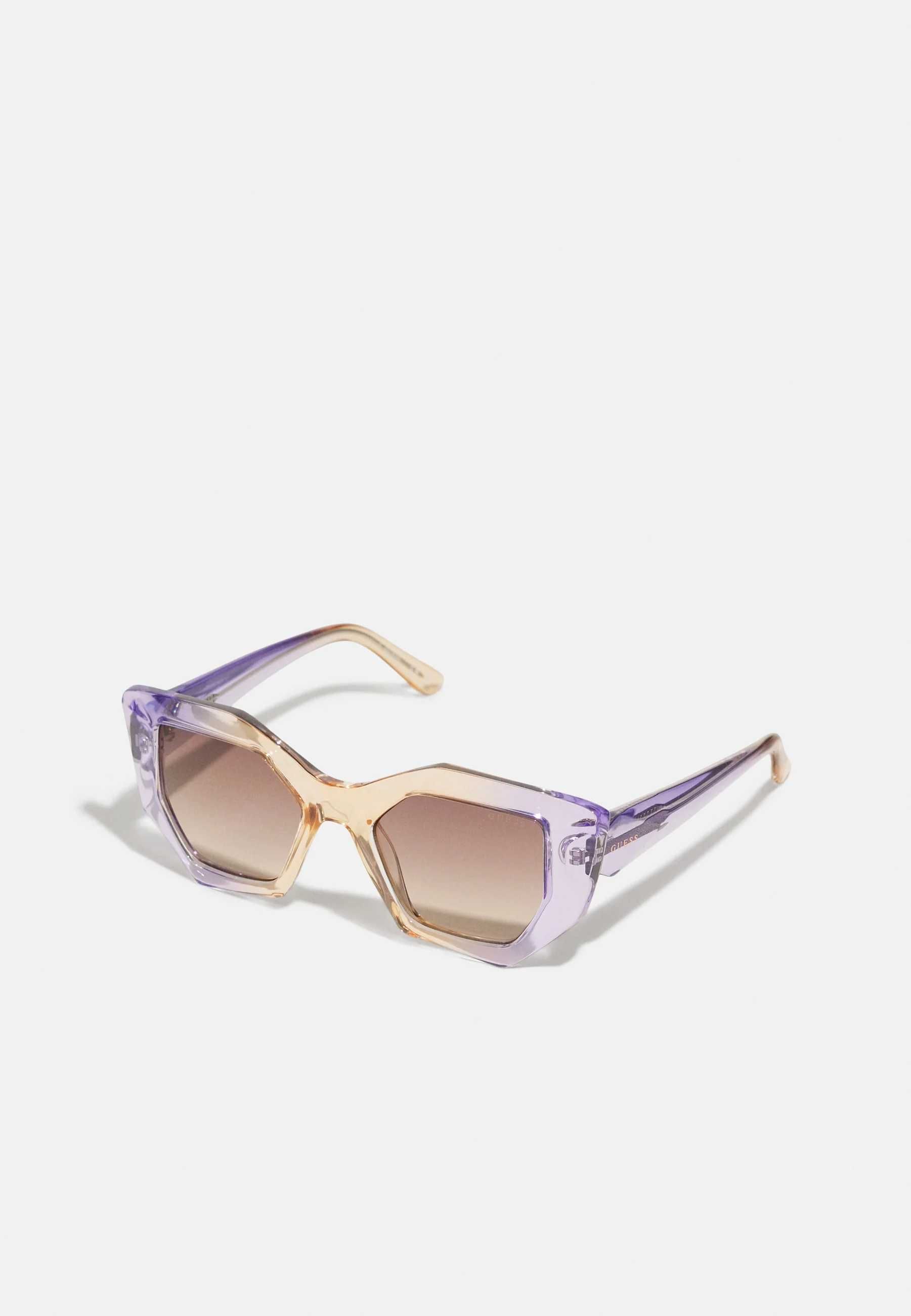 Оригинални дамски слънчеви очила Guess -59%