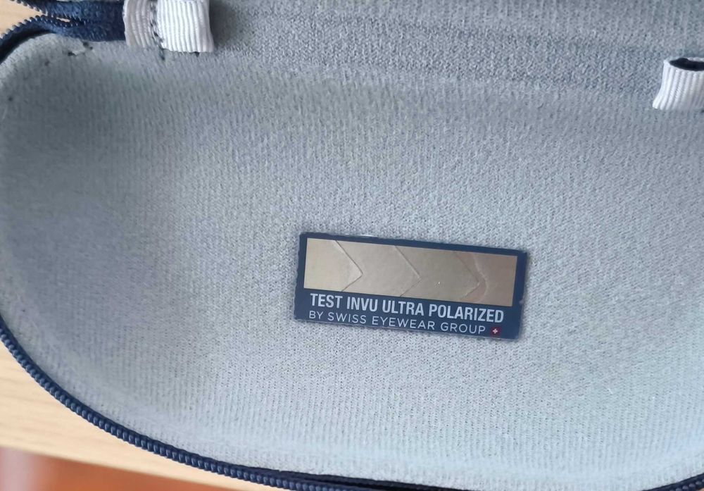 Ochelari de soare ultra-polarizati, INVU, lentilă gri