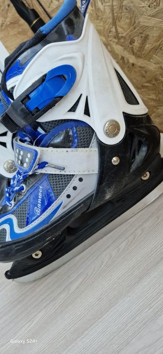 Коньки,размер регулируеться