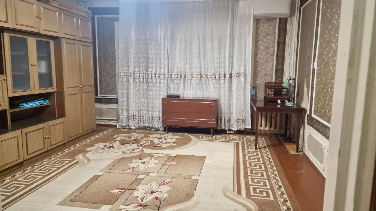 Продаётся 3х комнотная в Гулободе