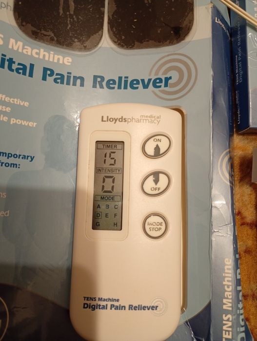 Vând aparat medical Tens Machine digital pâine reliever
