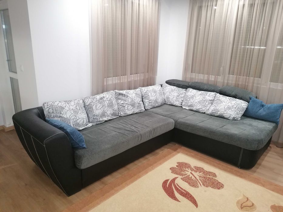 Разтегателен диван