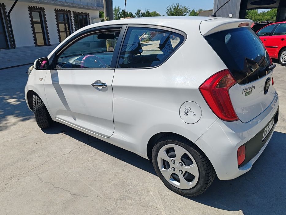 Vând KIA PICANTO facelift  Gpl