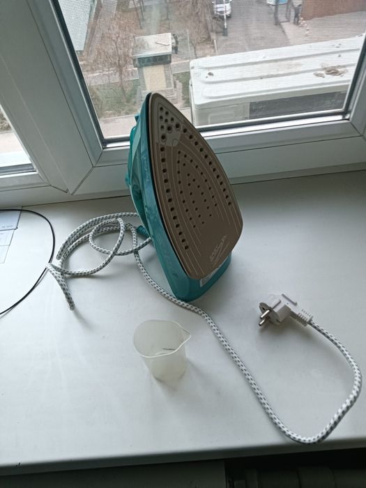 Утюг Tefal практически новый