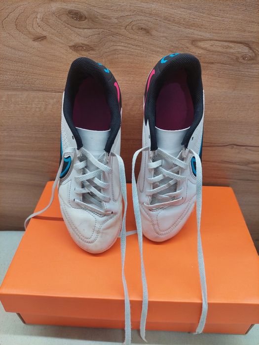 Бутонки nike tiempo